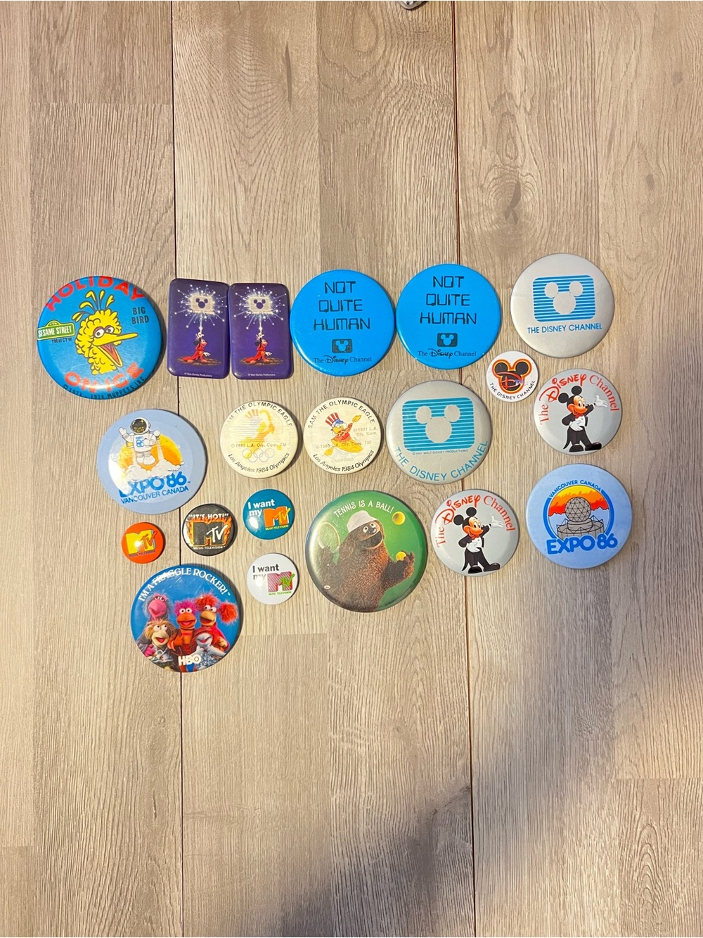 Vintage Pin Back Buttons Seseme Street MTV Fraggle Rock Disney Olympics Pinbacks